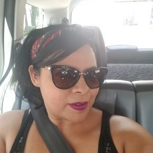 Meet your Posher, Caroline